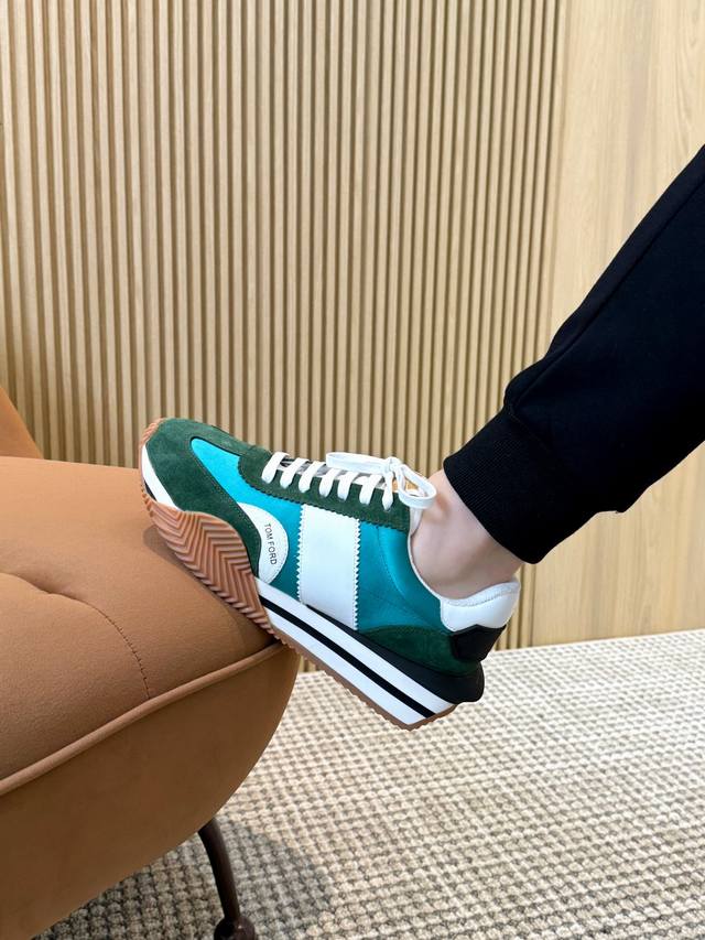 实价 汤姆 Tom Ford 美国复古轻奢 情侣款Size：35-44 Tom Ford设计师曾经是古888驰的设计师，来自美国品牌，贸易单，国内罕见，不易撞款