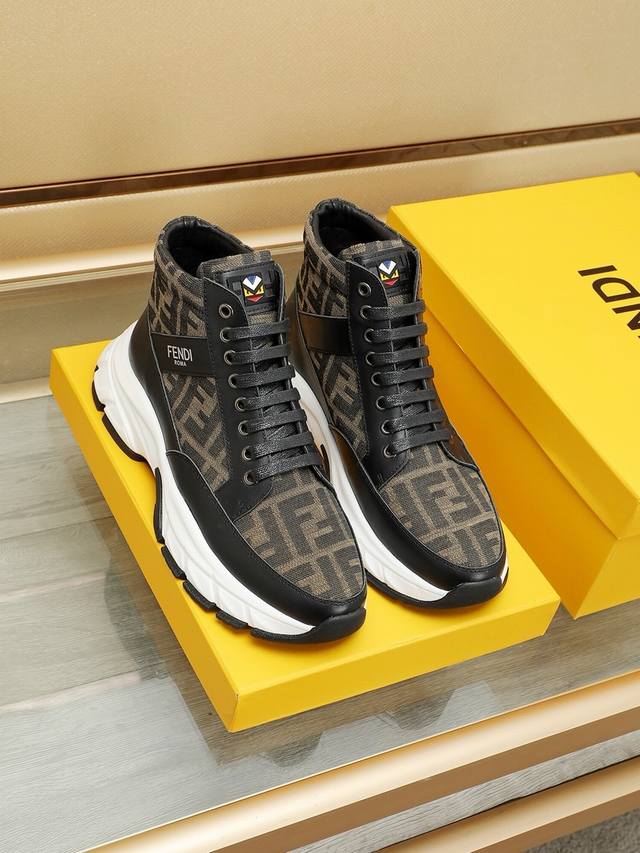 工厂p价 Fendi 芬迪小怪兽 男士休闲鞋最新元素潮爆全球，官网火爆热卖，最新休闲鞋，原版版本，面料选用原版布料头层羊皮内里，原版防滑大底，舒适以质量说话，颜