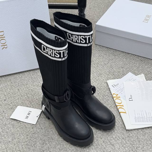 时尚款 Dior Chrono迪奥 25Ss高版本新款中帮. 高帮靴. 简约超级百搭. 鞋面搭配 Logo尼龙织带Cd标锁扣.上脚更是舒适完美奢华可任意搭配春夏