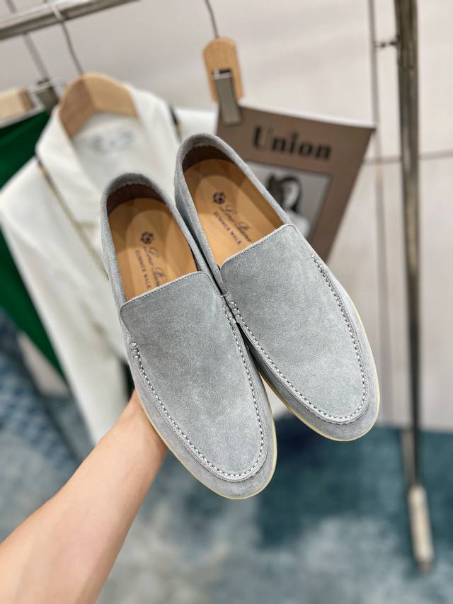 工厂p价p 0新颜色.原版购入，1：1折解开发 Loro piana专业模特试脚、品质代购级别、 秒杀市面普货、欢迎肆意对比、原版包装。 面料：意大利进口高丝光