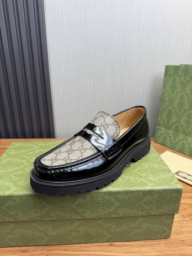 工厂p价 Gucci.古奇男士商务休闲皮鞋，奢华尊贵全部采用进口原版品牌皮料，只为打造更为舒适的穿着体验，鞋面：原版牛皮.磨砂牛皮进口全牛里，原版大底10-45