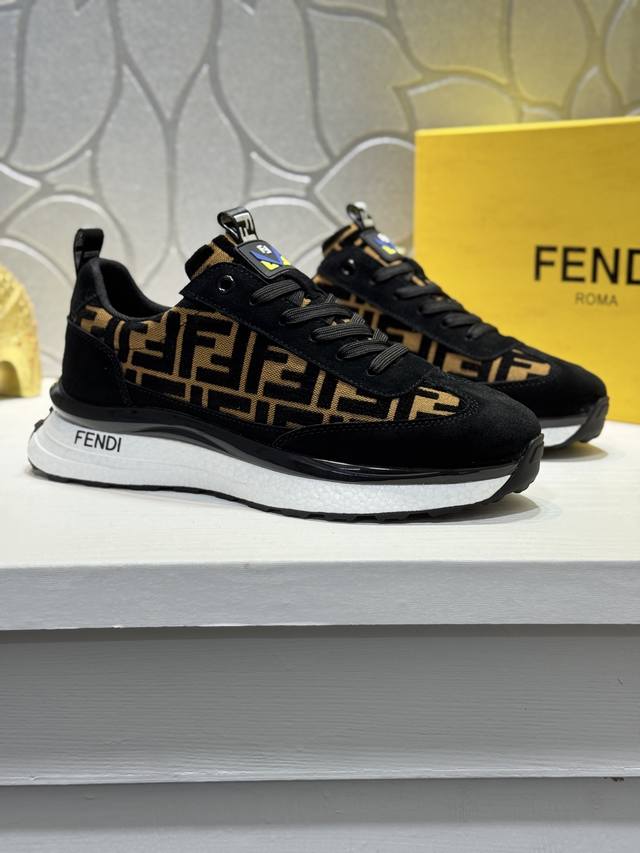 Fendi* 芬迪顶级代购 男士专柜新款 原厂配置、意大利进口牛皮拼接，网布内里，内增高，鞋底：原厂特供原版底超级舒适，原厂跟单货 高品质，3色可选，可随意进出