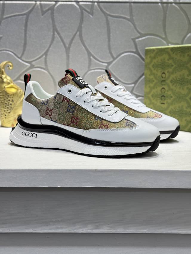 Gucc* 古奇！官网全球首发 鞋面采用老花拼接网布网布内里，舒适透气，让行走更加便捷舒适！独家新款惊世之作，质量相比美的1：1复刻 ！打造时尚个性衬托你的与众