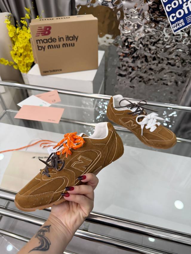 情侣款Miumiu缪缪 X New Balance Nb 休闲 运动鞋 阿甘鞋 德训鞋 原版购入开发做货 Miu Miu X New Balance 经典Nb