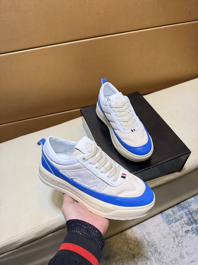 Dg～杜嘉班纳 顶级代购男士2025Hk专柜同步发售。鞋底：原厂特供原版底，独家活动底超级舒适，原厂跟单货，高品质多色拼接设计做工精致细腻，独一无二， 丝绸面料