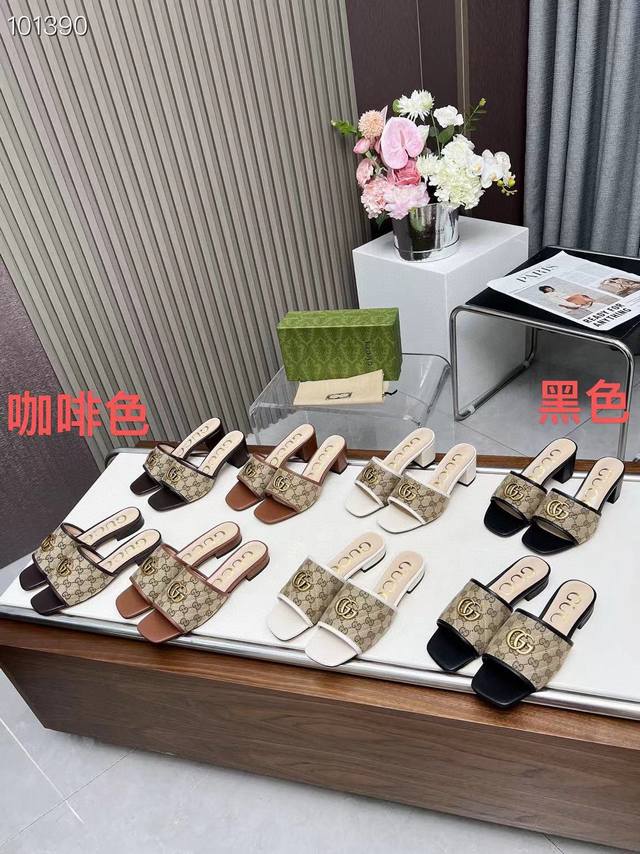 工厂p价 女装女鞋 运动原单古奇最新款凉鞋火爆上市。 原版鞋一比一复制+原版五金扣 高端品质、穿脚非常舒服 面料采用高档小牛皮和古奇双G特殊布两种材质 内里羊皮