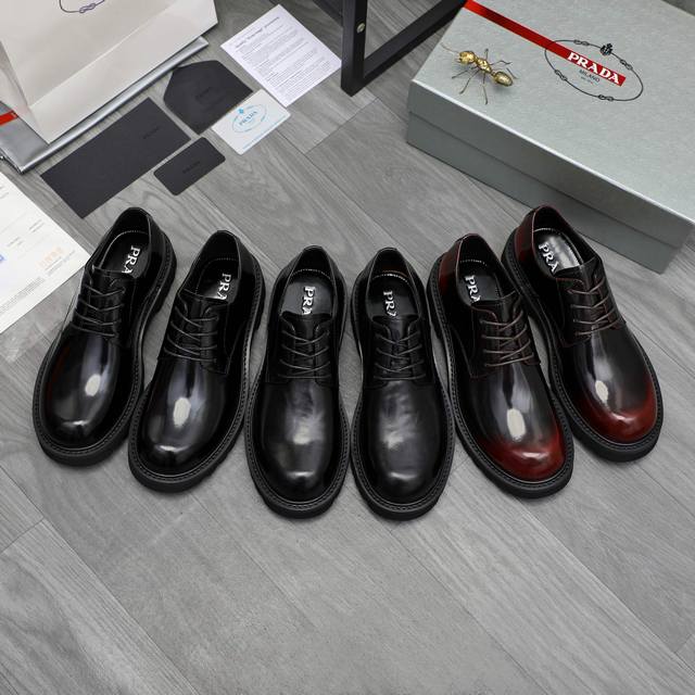 调工厂p价 男装男鞋 运动原单 商品商标：prada 普拉达 圆头商务正装皮鞋 正码码数: 38-44 45定做不退换 商品材料：精选 优质牛皮鞋面 牛皮内里