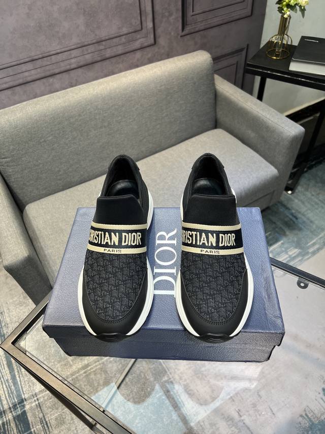 Dior 爆款男鞋，牛皮材料拼接，网布内里 原厂特供原版底，38-45 45订做不退换