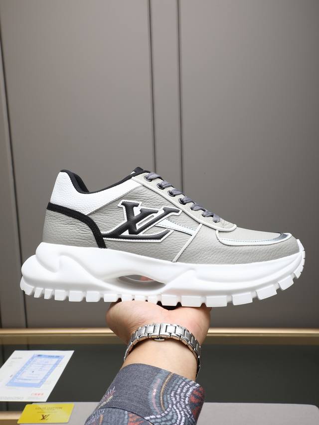 品牌 Brand : Louis Vuitton路易威登Lv 码数 Size : 38 39 40 41 42 43 44 45定做 面料Fabric：原版牛皮