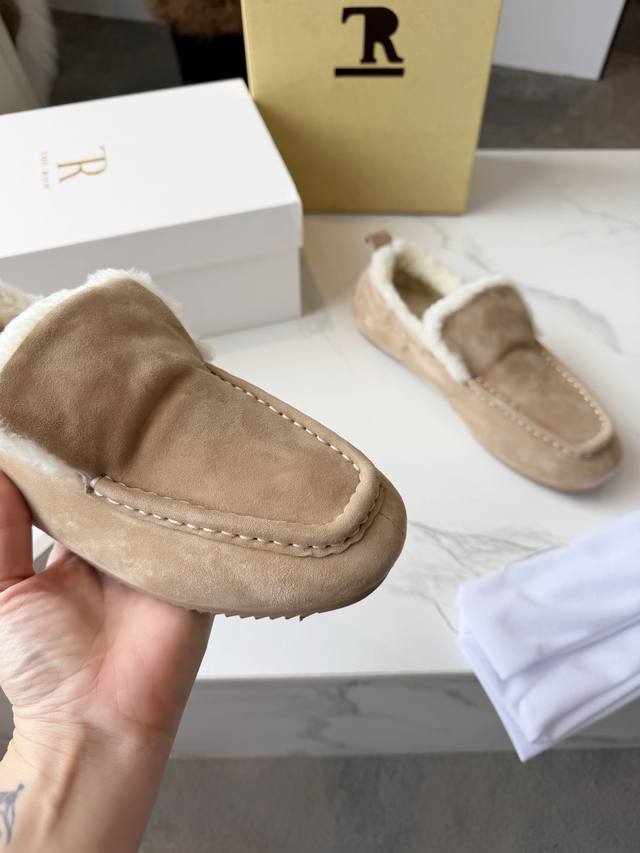 工厂p价 女装女鞋 运动原单高品质 The Row2025秋冬新款一脚蹬羊毛乐福鞋 第一眼看到这个鞋子就爱上了，带点复古味随意搭配都好看！各大网红博主都在穿它，