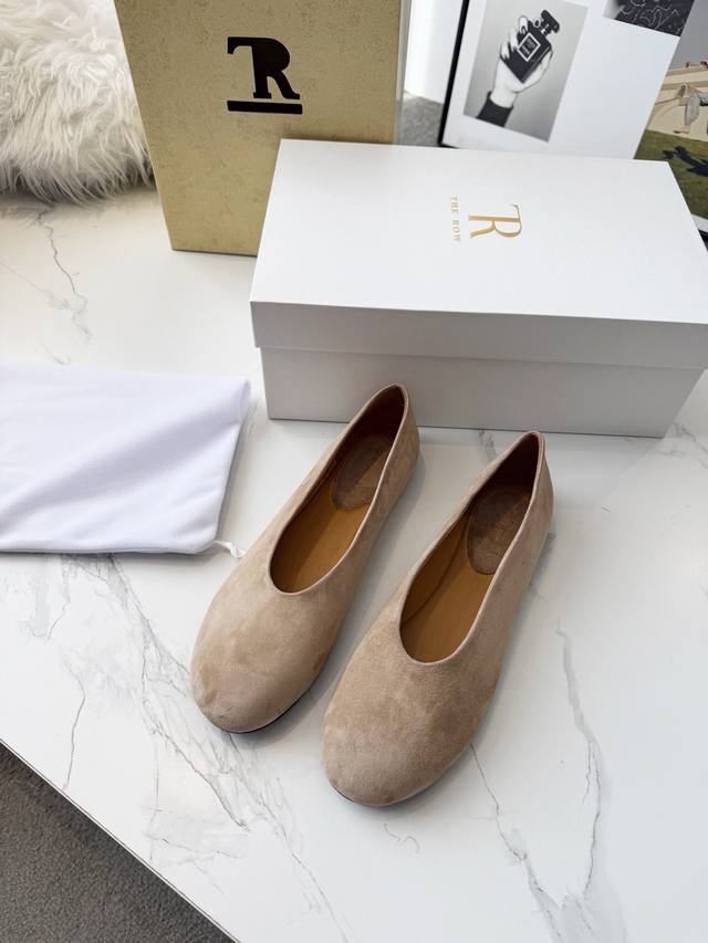 工厂p价 女装女鞋 运动原单高品质 小众潮牌The Ro*26早春新款玛丽珍平底单鞋跳舞鞋奶奶鞋！很少会看到一款跳舞鞋会做到这么精细、而且对脚的包容性特别强，把