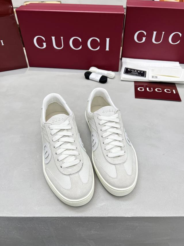 Gucci 古奇 经典设计德训元素走秀款 对版顶级品质德训鞋 滴胶Logo工艺凹凸有型，对版油边工艺，冲孔牛皮布面绒皮牛皮面拼接透气不闷脚，原版套楦鞋掌上脚舒适