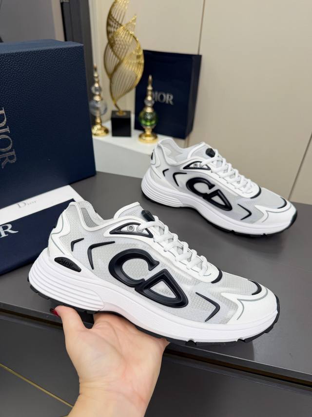 迪奥 Dior 最新款 Cd字母鞋迪奥新款B30男士低帮系带休闲运动鞋，透气百搭，时尚防滑，原版1：1复制，高瑞系列潮品鞋 面料：特殊材料拼接 内里：原版里 大