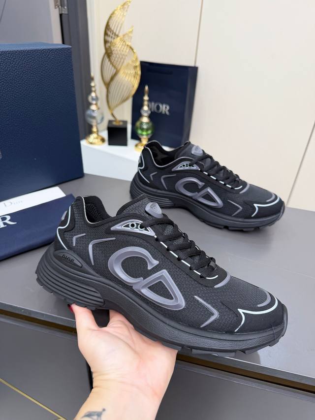 迪奥 Dior 最新款 Cd字母鞋迪奥新款B30男士低帮系带休闲运动鞋，透气百搭，时尚防滑，原版1：1复制，高瑞系列潮品鞋 面料：特殊材料拼接 内里：原版里 大