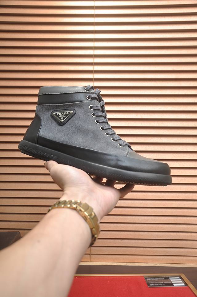 出厂价p 普拉达prada 潮牌主推爆款，前卫百搭时尚男鞋私版开模，滴胶工艺拼接1：1复刻..时尚干脆、原版进口牛皮垫脚；大气个性更潮更抢眼更追求档次，它将颠覆