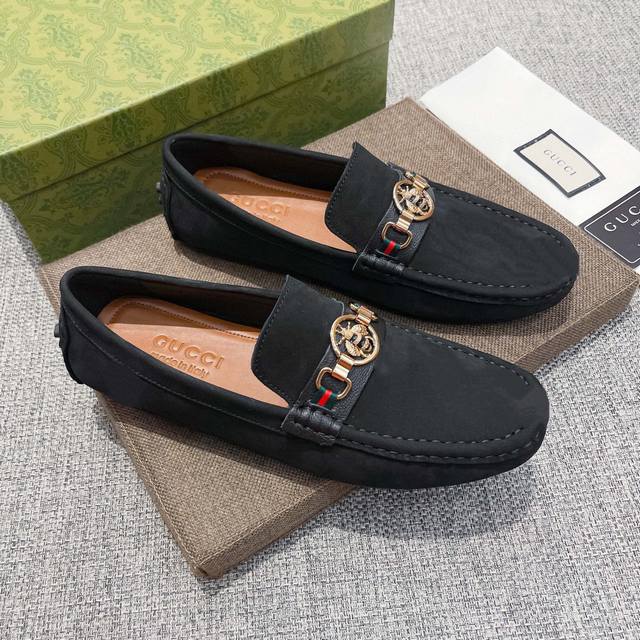 实价 ， Gucci 古奇官网原版新款高端商务休闲驾车豆豆鞋，意大利名模贵族们爆款，时尚界的佼佼者，无可超越，明星同款，鞋面采用进口原版反绒头层牛皮+原版牛里