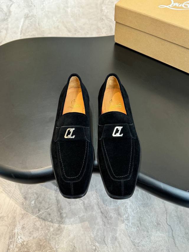 Christia*.Loubouti*高端男士商务正装皮鞋｜经典红底鞋｜原版进口头层牛皮｜标志性铆钉装饰｜水染牛皮内里｜意大利进口红色牛皮大底｜高端奢华｜完美诠