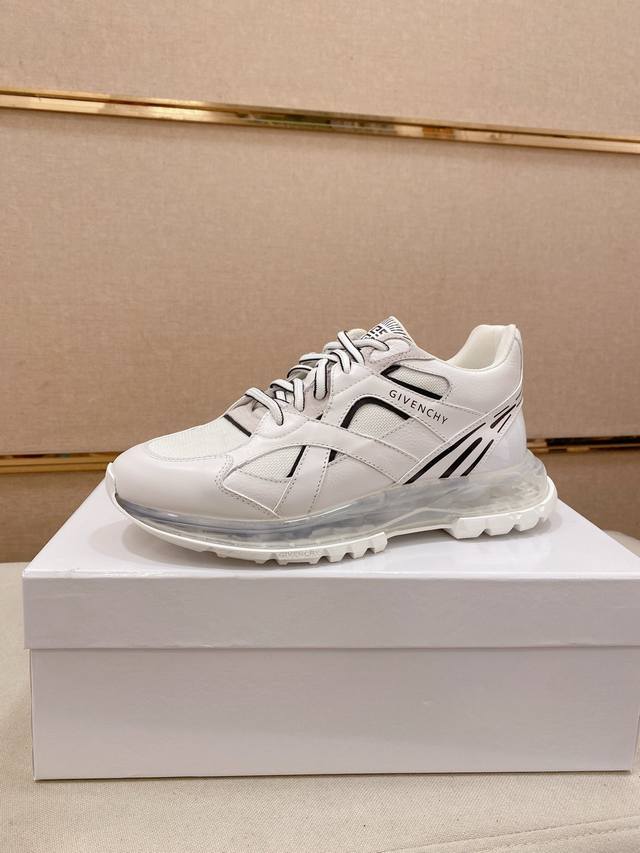 工厂p价 G I V E N C H Y 纪梵希新款 专柜同步 人手一双 不容错过 专柜买版 完全1:1 开模定制顶级版本 原版展示提供对比 让大货做到和原版0