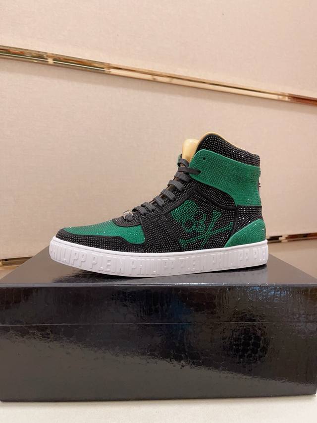 工厂p价 pp 顶级代购男士专柜同步发售 全进口意大利牛皮内里 原厂特供原版底，独家活动成型底超级舒适，原厂跟单货，高品质，可随意进出专柜，欢迎对比 码数39-