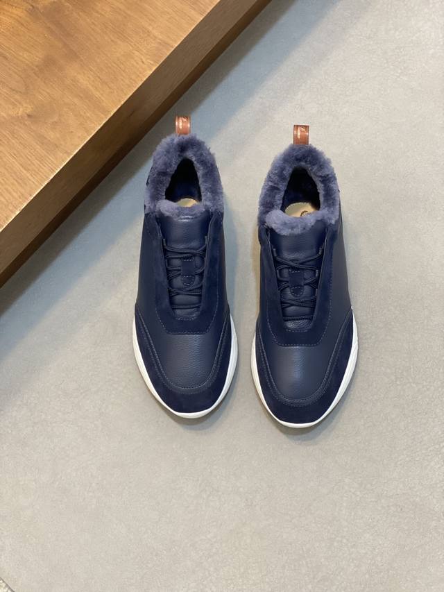 冬款Loropiana诺悠翩雅Weekendwalk男士羊毛保暖运动鞋！专打造的羊毛保暖男鞋！这款Weekendwalkevo休闲鞋，以兼具跑步鞋和步行鞋特色的