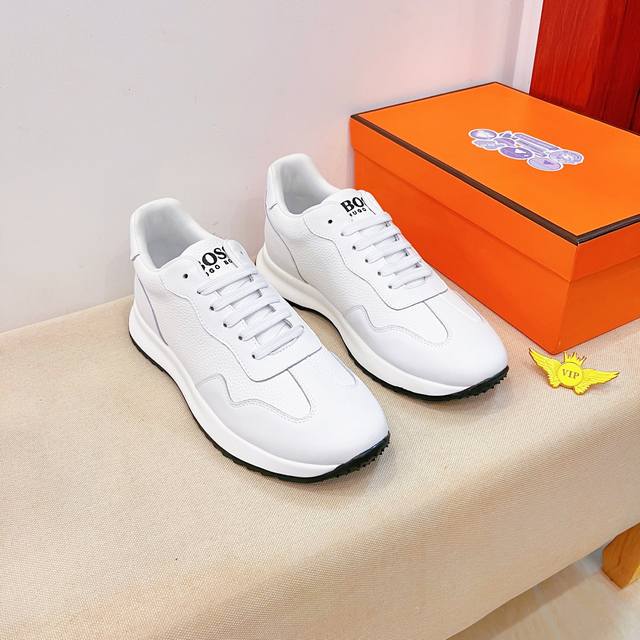 工厂p批 Lv 路易威登 男鞋高端品牌 官网1：1最新力作：鞋面采用意大利进口头层牛皮搭配舒适透气内里原版防滑耐磨大底制作，让行走更加便捷舒适！独家新款，惊世之