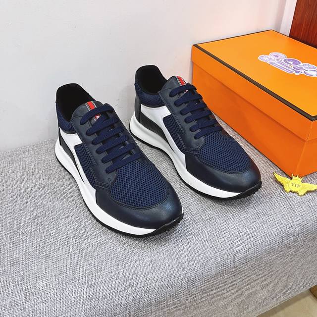 工厂p批 普拉达 男鞋高端品牌 官网1：1最新力作：鞋面采用意大利进口头层牛皮搭配舒适透气内里原版防滑耐磨大底制作，让行走更加便捷舒适！独家新款，惊世之作，与官