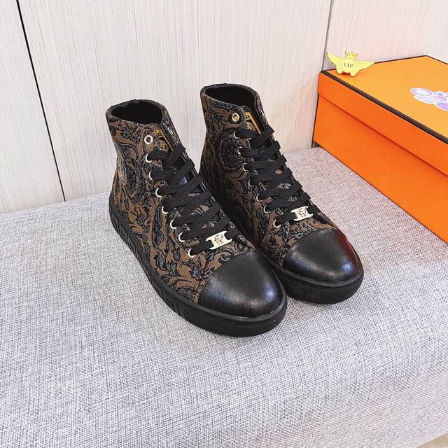 工厂p批 范思哲 男鞋高端品牌 官网1：1最新力作：鞋面采用意大利官网原版专用科技布面料搭配原版舒适透气内里原版指定防滑大底制作让行走更加便捷舒适！独家新款，惊