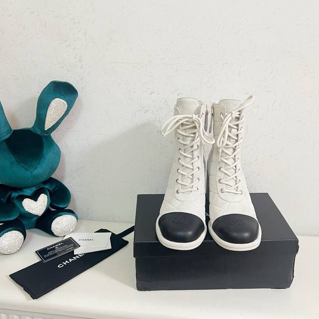 出厂价pp： 玛丽珍芭蕾舞单鞋走秀款 柔软粒面牛皮内里水染羊皮垫脚 大底，真皮大底 鞋码：35-39 40.41码订做