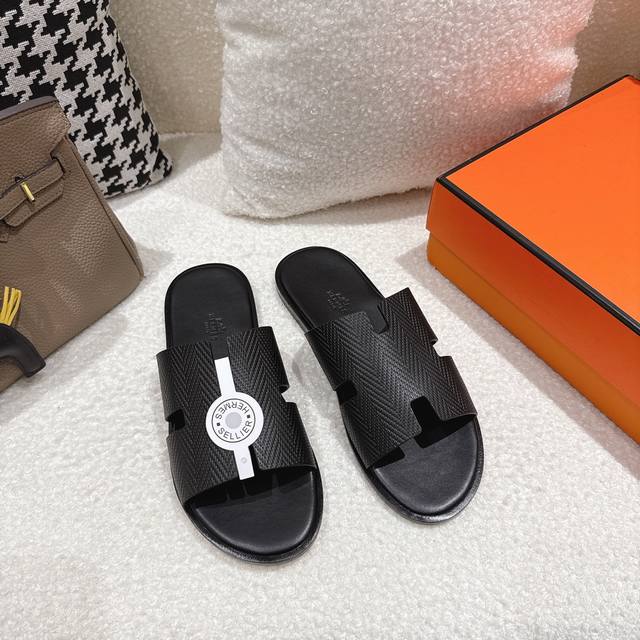 Hernes爱马仕真皮面料、羊皮里、高端H男拖意大利耐磨真皮大底、市场急需货源：手工精细。原版复制、码数：39-48， 38.39.、45、46订制不退不换 全