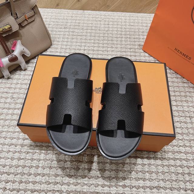 Hernes荔枝纹爱马仕真皮面料、羊皮里、高端H男拖意大利耐磨真皮大底、市场急需货源：手工精细。原版复制、码数：39-46， 38.39.、45、46订制不退不