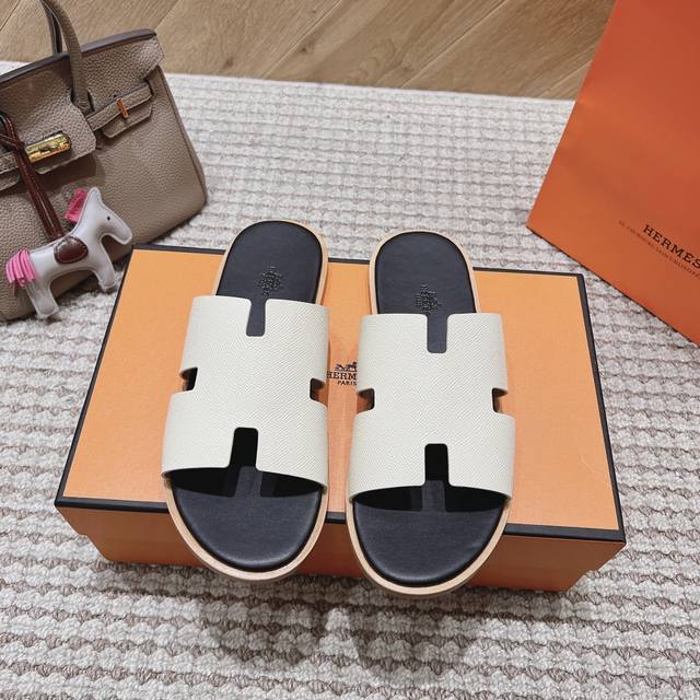 Hernes爱马仕真皮面料、羊皮里、高端H男拖意大利耐磨真皮大底、市场急需货源：手工精细。原版复制、码数：39-46， 38.39.、45、46订制不退不换 全