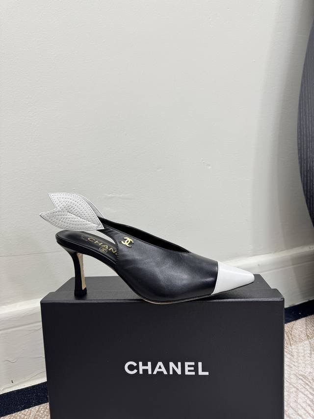 Size:35-39 40.41码数定 Chanel 25A高级手工坊系列单鞋 新款抢先发售 今年秋冬必爆单品 原版开发 私模五金 真皮大底 鞋面牛皮 内里羊皮