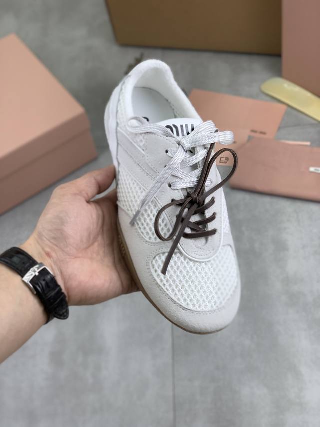 工厂p价p 实价 顶级版本Miumiu缪缪 X New Balance Nb530 休闲 运动鞋 阿甘鞋 德训鞋 原版购入开发做货 Miu Miu X New