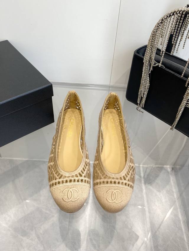 出厂价p 25 专柜 正品级 版本！！ 顶级专柜 最高限定 初夏新款 4色发售 香奈儿蜜儿单鞋系列 小红书新款 明星同款 网红博主推荐 ：原版开模 代购版本