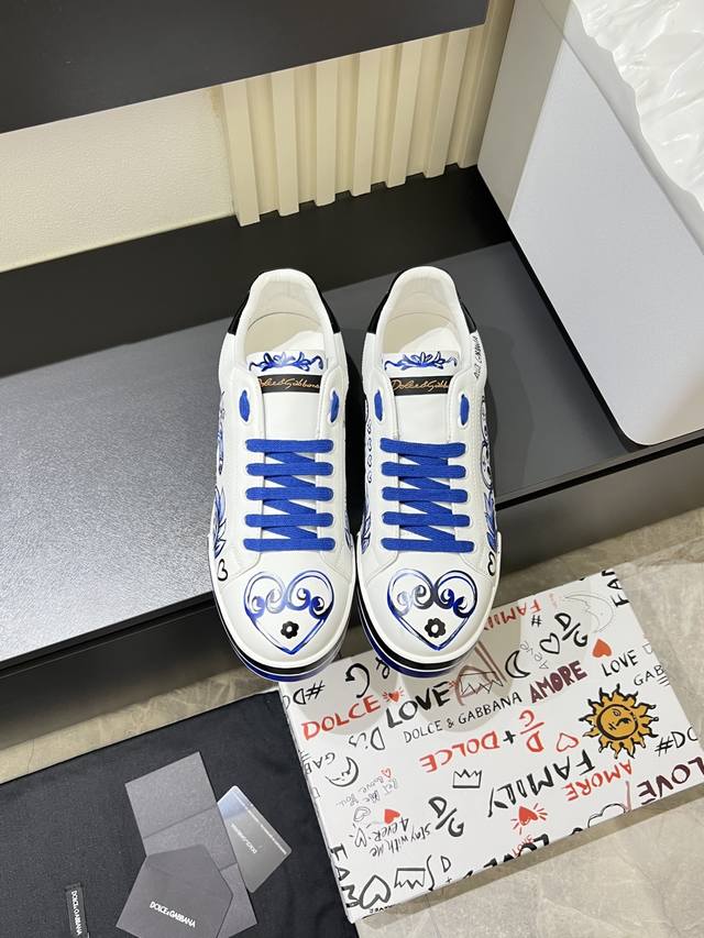 Dg高端精品男士休闲运动鞋！进口原版牛皮，鞋身5D打印装饰，进口原版五金，精致奢华，超A级别！版型对比专柜正品，丝毫不差！ Size:39-44 38.45.4