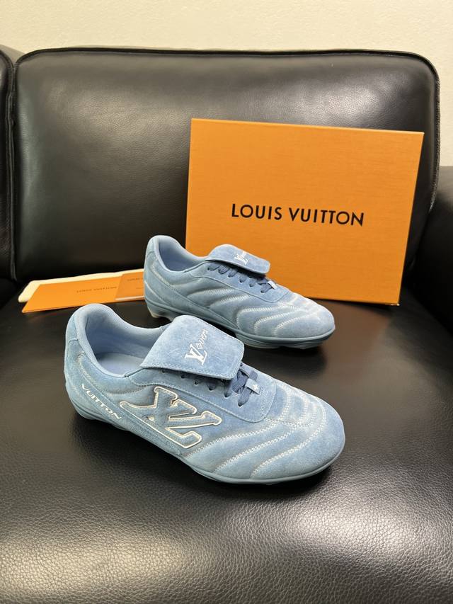 Lv 高品质 顶级工艺品 路易威登，专柜同步原厂配置，鞋面意大利进口，高品质拼接缤纷色彩复杂工艺品，进口水染牛里垫柔软舒适，鞋底：原厂特供原版底，Tpu独家活动