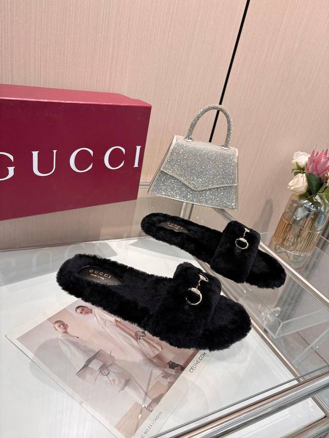 新品，原版楦形开发、专柜同步 面料，羊毛 内里，羊毛 34－43 34.40-43定做 跟高，平底 皮底，