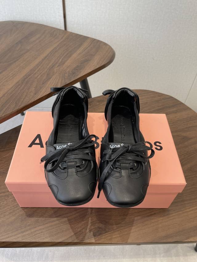 皮面p380真丝Acne Studios 26Ss 春夏季新款走秀款芭蕾鞋 可以说每一双都是可以珍藏的鞋子 今年这款芭蕾鞋真的是太美了 设计搭配芭蕾舞鞋瞬间仙儿