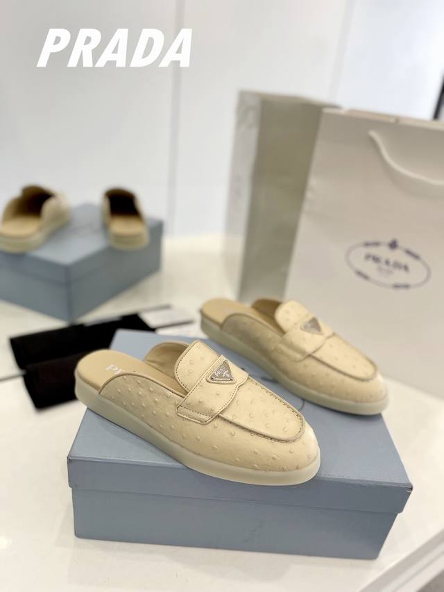 工厂p价 男20 顶级版本普拉达 情侣款 乐福鞋 半拖 低调奢华懒人鞋，富人的不二选择！ 软胶底素有踩云感之称～舒适度百分百 细腻羊猄鞋面，柔和而有质感！高级感