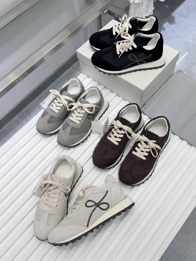 Brunello Cucinelli 女士镶珠装饰飞织休闲运动鞋Bc新款秋冬4色新品女士条纹麂皮单鞋：羊皮垫．装饰镶珠运动鞋 款号： 鞋面：一比一复刻高丝光、牛