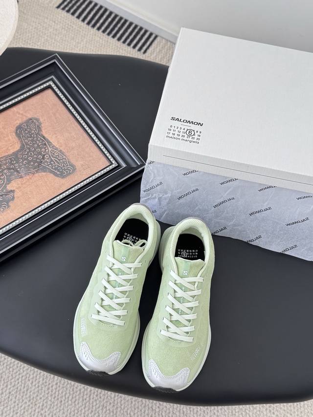 Mm6 X Salomon 2025联名款休闲鞋 各自品牌基因完美的糅合 不要太帅 原版开发 顶级品质 原版大底 Size:35-44