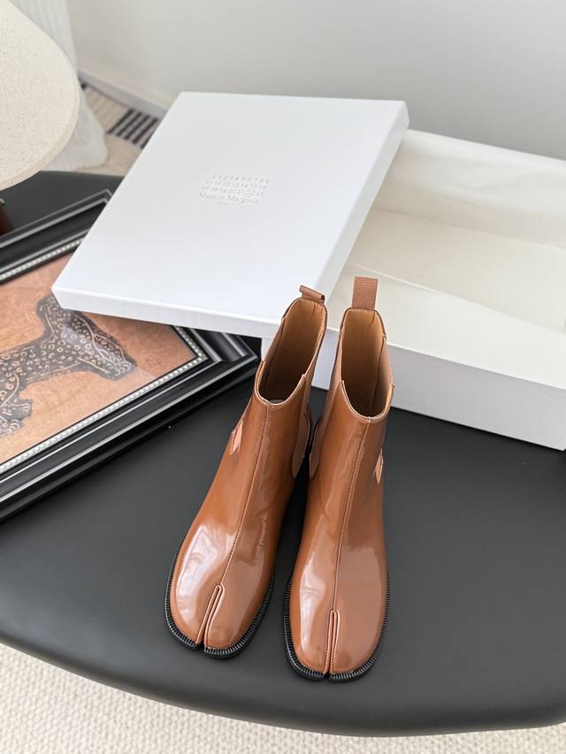高定品质！Maison Margiela Mm6分趾短靴 Tabi 意产植鞣羊皮！ 欢迎对比 真正的原版大底！ Size:35-39其他码数定做