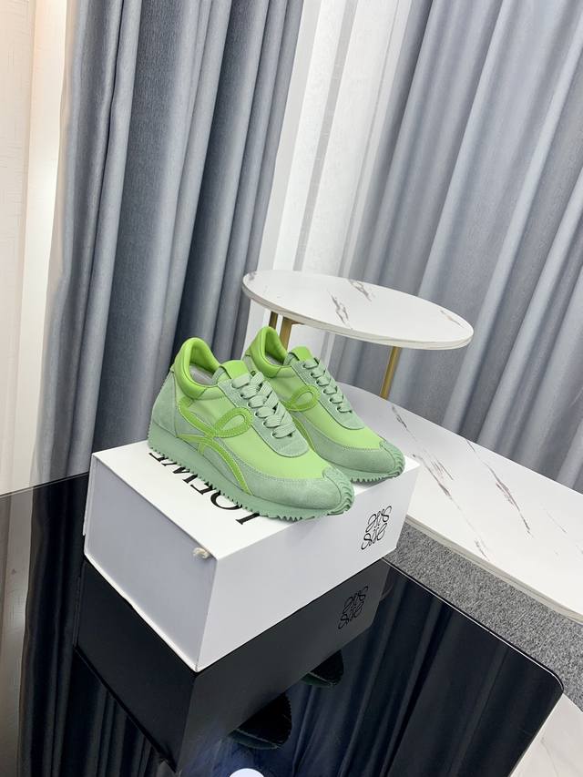 独家顶级版本 长期做货 Loewe罗意威德 最新配色德训全系列 情侣款代德训鞋 全网最快购入原版开发，穿几年不过时的，超级经典系列，网红最热爱的打卡神鞋，最快出