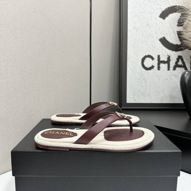 2025小香 本季秋冬季必备单品！！ 香奈儿秋冬重工爆款 小红书力推款，怎么搭配都好看，时髦精必备，香奈儿女士钟爱简约又难以抗拒系搭配展现与众不同的穿搭风格、自