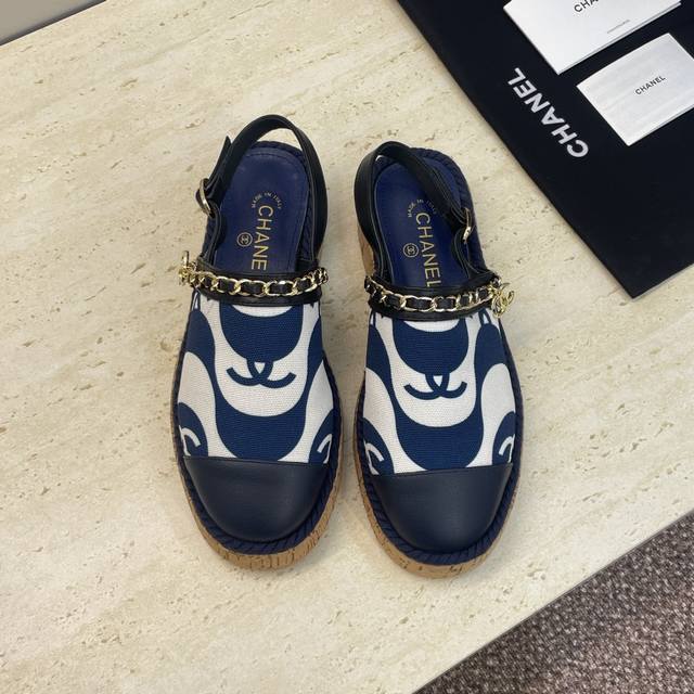 工厂p价p Chanel 香奈儿 2026早春走秀新款厚底麻绳渔夫女鞋 小香双C字母Logo链条五金扣圆头拼色中空凉鞋 材质：鞋面进口混种羊皮 进口环保帆布面+