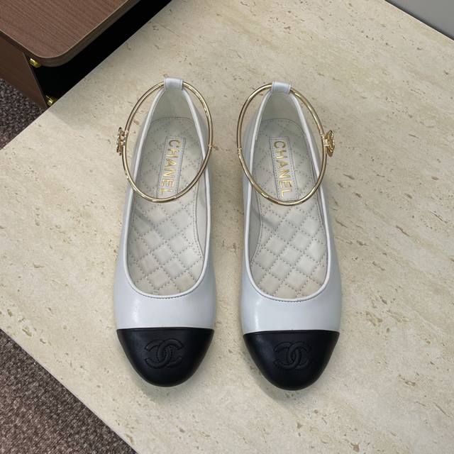 工厂p价p Chanel 香奈儿 2026早春走秀新款平底乐福女鞋 小香字母Logo菱格电绣五金皮扣圆头芭蕾舞女单鞋 材质：鞋面进口混种羊皮+水染羊皮内里+原版