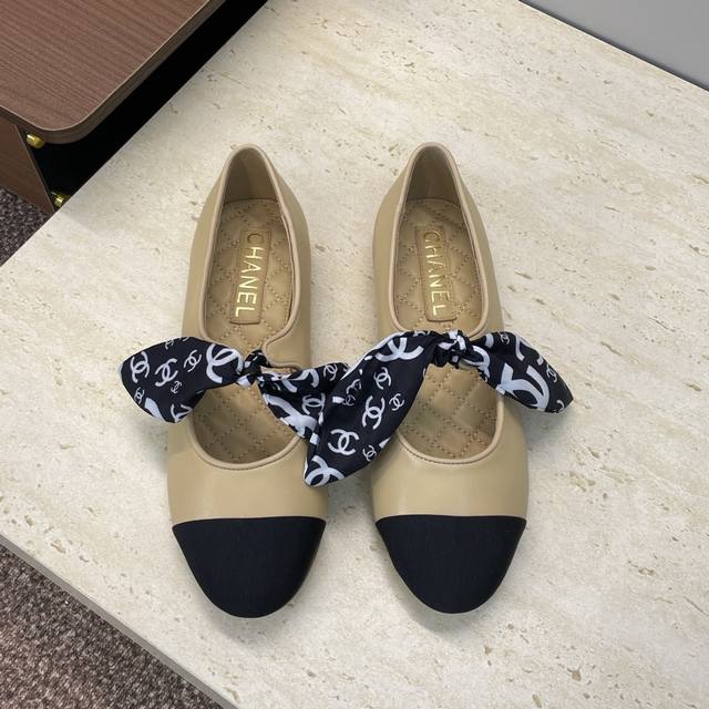 工厂p价p Chanel 香奈儿 2026早春走秀新款平底乐福女鞋 小香字母Logo圆头芭蕾舞蝴蝶结女单鞋 材质：鞋面进口混种羊皮+水染羊皮内里+意大利真皮大底