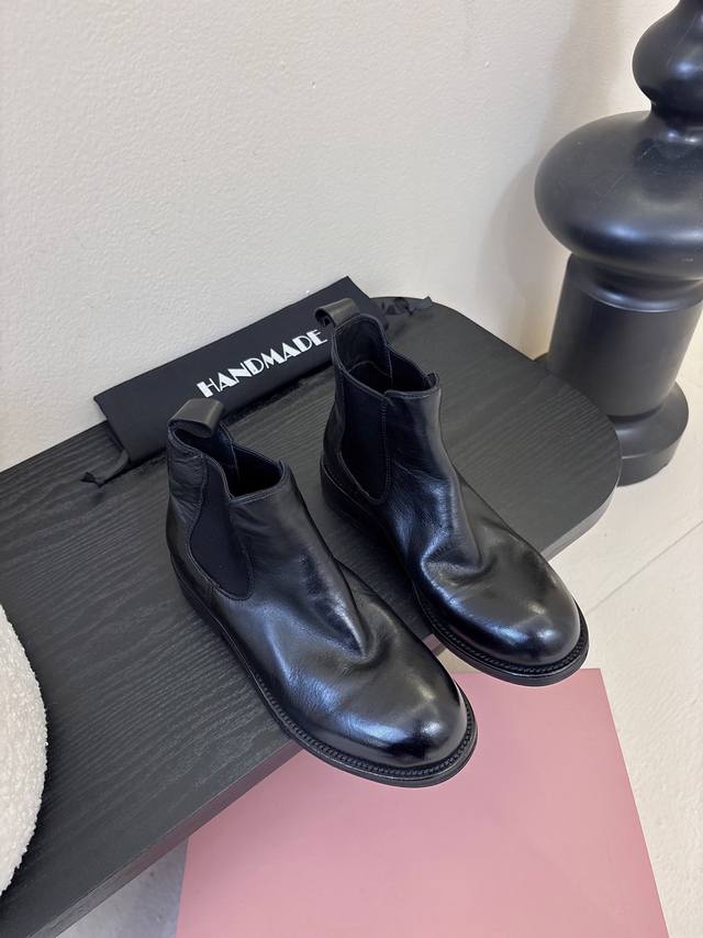 顶级 Handmade独家新品最高版本买手代购1:1完美复刻 平底凉鞋单鞋 原版开模真皮鞋底 原版套楦鞋型很大方 搭配各种风格都轻松驾驭 小短腿的福音 上身瞬间