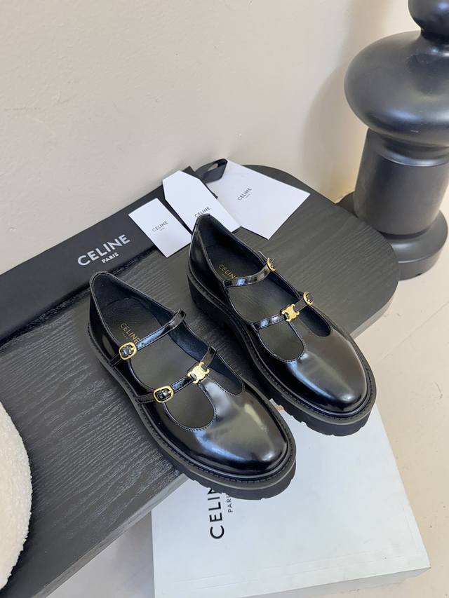 Celine 思琳 赛琳系列 厚底 流苏 布洛克 雕花 乐福鞋 德比鞋 原版购入开发 做货 Bulky系列 涂蜡棉质系带金属环，流苏饰以Triomphe牛皮革鞋