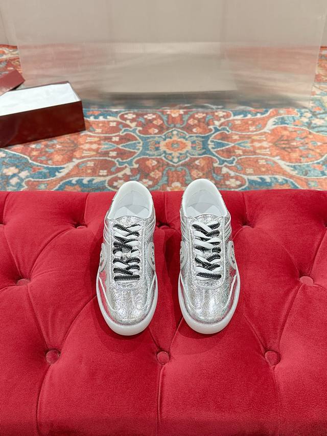 女p 男p Gucci 最新款 阿甘鞋 德训鞋 休闲鞋 复古时尚 简约高级 随意搭配 上脚非常轻便舒适鞋面原版牛皮面 网面拼接 羊皮内里 最新开模原版大底码数: